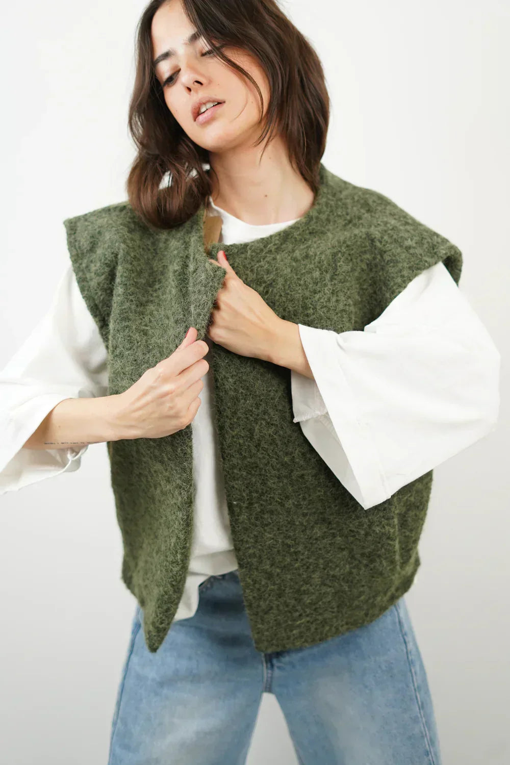 Oversized Knit Vest with Open Front and Boucle Texture