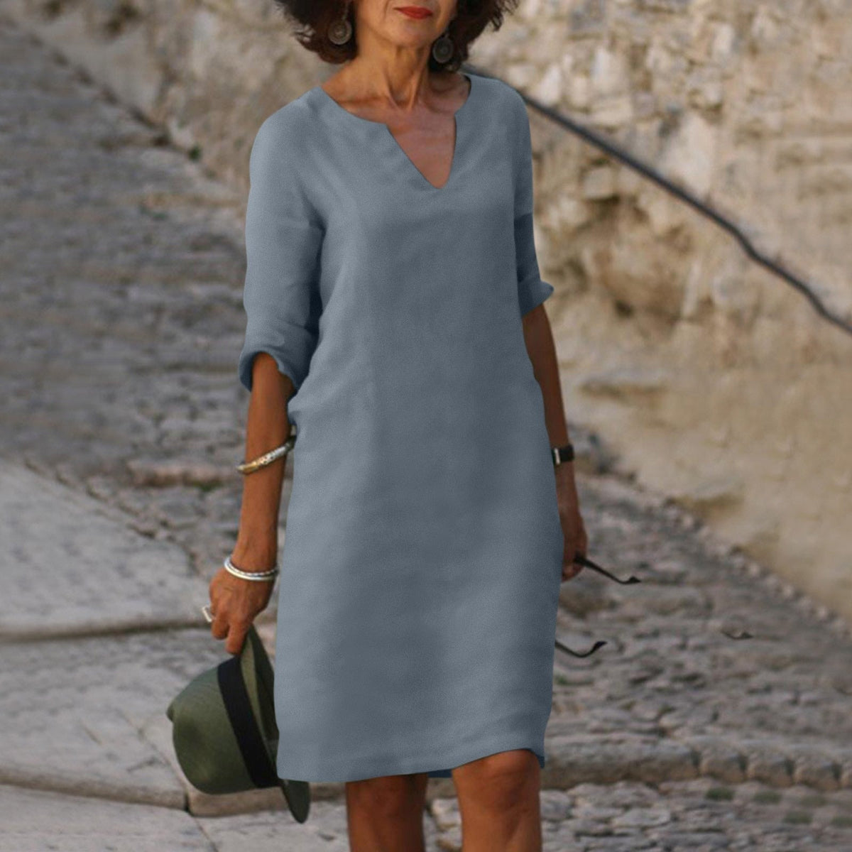 Relaxed Linen Midi Dress with V-Neckline and Three Quarter Sleeves